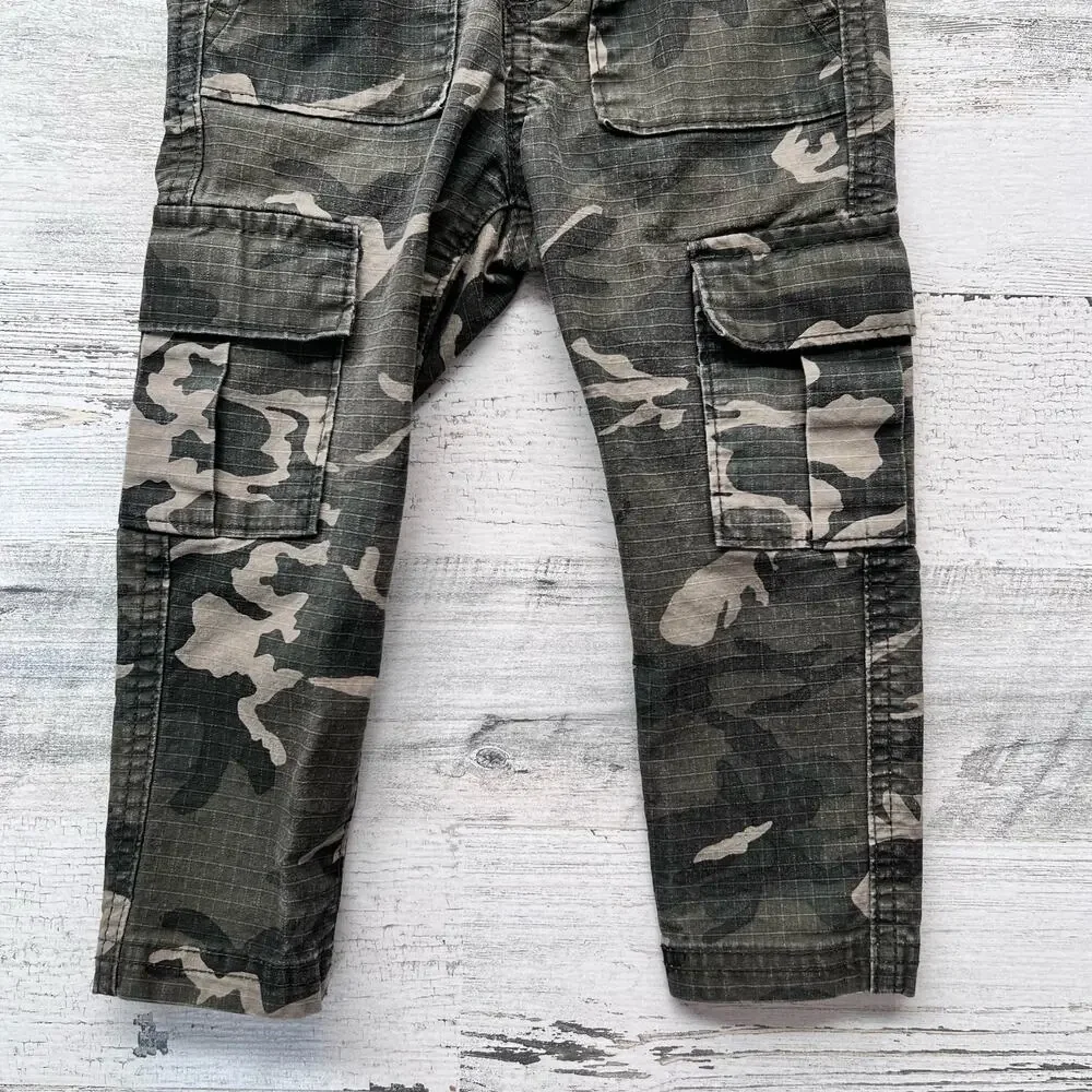 🍄 3/$15 Old Navy Boys Camo Cargo Pull-On Pants Size 2T Green Drawstring